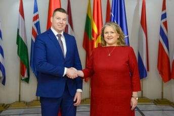 Adžić: Crna Gora i Sjeverna Makedonija imaju izuzetnu saradnju u oblasti odbrane Adžić: Crna Gora i Sjeverna Makedonija imaju izuzetnu saradnju u oblasti odbrane