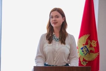 Brahić: Mladost Crne Gore ima obavezu da se oštro suprotstavi izdaji i gaženju najvišeg pravnog akta Brahić: Mladost Crne Gore ima obavezu da se oštro suprotstavi izdaji i gaženju najvišeg pravnog akta