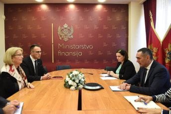 Damjanović s Ozan: Ogroman potencijal za unaprjeđenje saradnje Crne Gore i Turske Damjanović s Ozan: Ogroman potencijal za unaprjeđenje saradnje Crne Gore i Turske