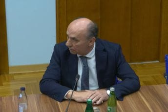 CIVIS: Spajić nas mora ubijediti da je obezbijeđena podrška od 49 i više poslanika CIVIS: Spajić nas mora ubijediti da je obezbijeđena podrška od 49 i više poslanika