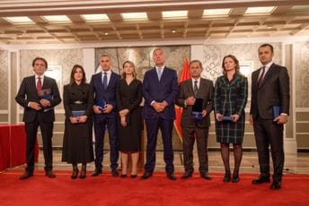 Dodijeljene nagrade PKCG: Snaga Crne Gore je u njenoj privredi Dodijeljene nagrade PKCG: Snaga Crne Gore je u njenoj privredi