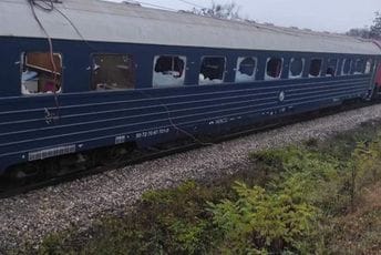 Prekinut saobraćaj na pruzi Beograd-Bar: Uništena garnitura brzog voza Prekinut saobraćaj na pruzi Beograd-Bar: Uništena garnitura brzog voza