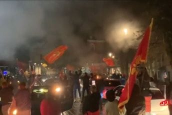 FOTO/VIDEO: Pogledajte kako se u crnogorskim gradovima slavi veliki uspjeh "lavica" FOTO/VIDEO: Pogledajte kako se u crnogorskim gradovima slavi veliki uspjeh "lavica"