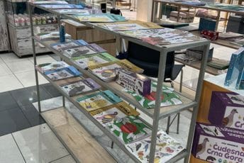 Kreativni preduzetnici predstavljaju svoje proizvode u TC Big fashion Kreativni preduzetnici predstavljaju svoje proizvode u TC Big fashion