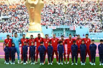Svi reprezentativci Irana bojkotovali himnu uoči meča protiv Engleske Svi reprezentativci Irana bojkotovali himnu uoči meča protiv Engleske