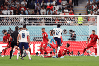 Osam golova na Kalifi, Englezi razbili Iran Osam golova na Kalifi, Englezi razbili Iran