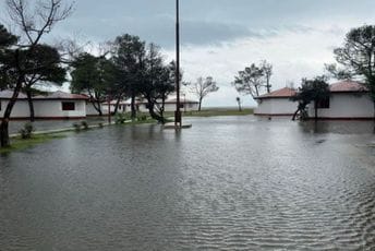 Bujice razaraju plaže, ne čekaju na „administraciju“ Bujice razaraju plaže, ne čekaju na „administraciju“