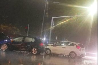 Udes na Zabjelu: Jedna osoba povrijeđena Udes na Zabjelu: Jedna osoba povrijeđena