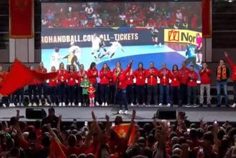 "Crna Goro, ima ko da se bori za tebe, borićemo se dok postojimo" "Crna Goro, ima ko da se bori za tebe, borićemo se dok postojimo"