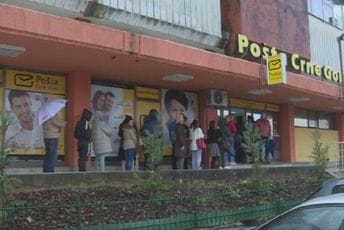 Roditelji zbunjeni: Pritužbe oko isplate dječjeg dodatka, povećaće broj poštara Roditelji zbunjeni: Pritužbe oko isplate dječjeg dodatka, povećaće broj poštara