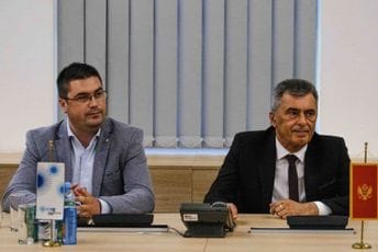 Potrošili 2,4 miliona eura, rezultat nula Potrošili 2,4 miliona eura, rezultat nula