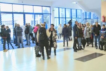Kolašin: Škola i dalje bez grijanja, danas bojkotuju nastavu Kolašin: Škola i dalje bez grijanja, danas bojkotuju nastavu