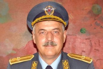 Penzionisani srpski general: Žao mi je što nijesmo napravili puč u Crnoj Gori, politički vrh nas nije slušao Penzionisani srpski general: Žao mi je što nijesmo napravili puč u Crnoj Gori, politički vrh nas nije slušao