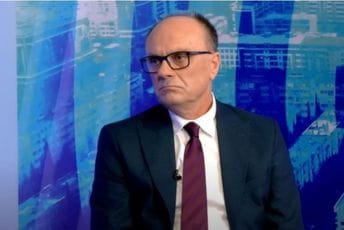 Škrelja: V.d. stanje u državnim institucijama je rezultat kršenja zakona da bi se eliminisali određeni ljudi Škrelja: V.d. stanje u državnim institucijama je rezultat kršenja zakona da bi se eliminisali određeni ljudi