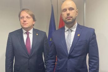 Radulović i Varhelji: Izbor sudija Ustavnog suda put ka funkcionalnim institucijama Radulović i Varhelji: Izbor sudija Ustavnog suda put ka funkcionalnim institucijama