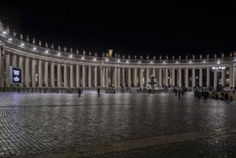 Njemac beskućnik umro na Trgu Svetog Petra Njemac beskućnik umro na Trgu Svetog Petra