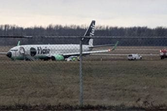 Avion sa 134 putnika izletio sa piste na aerodromu u Kanadi Avion sa 134 putnika izletio sa piste na aerodromu u Kanadi