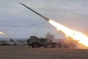 Britanija: Rusija vjerovatno uklanja nuklearne glave iz projektila i gađa Ukrajinu Britanija: Rusija vjerovatno uklanja nuklearne glave iz projektila i gađa Ukrajinu