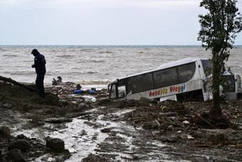 Katastrofa na ostrvu: Pogledajte apokaliptične scene sa Iskije (FOTO)