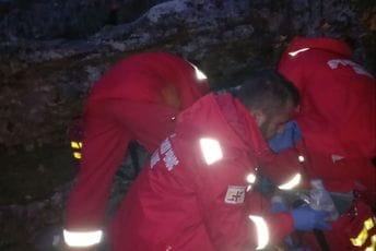 Završena spasilačka akcija u Tuzima: Jedna osoba teže povrijeđena Završena spasilačka akcija u Tuzima: Jedna osoba teže povrijeđena