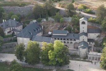 Crnogorski feniks: Cetinjski manastir Crnogorski feniks: Cetinjski manastir