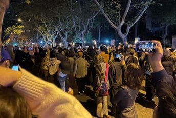 Protesti u Šangaju zbog kovid zaključavanja Protesti u Šangaju zbog kovid zaključavanja