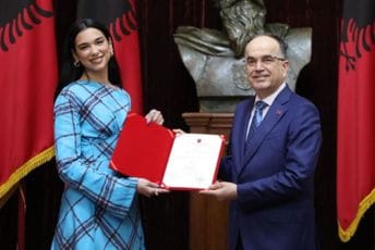 Dua Lipa je od danas i državljanka Albanije Dua Lipa je od danas i državljanka Albanije