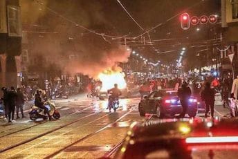 Nakon Belgije, žestoki ulični neredi trenutno vladaju i u Holandiji (VIDEO) Nakon Belgije, žestoki ulični neredi trenutno vladaju i u Holandiji (VIDEO)