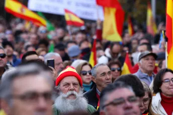 Ekstremni desničari protestovali u Madridu, traže Sančezovu ostavku Ekstremni desničari protestovali u Madridu, traže Sančezovu ostavku