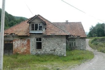 Alarmantna situacija u seoskim obrazovnim ustanovama na sjeveru: Škole ostale bez đaka