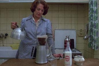 Priča o belgijskoj udovici: Film u režiji žene prvi put proglašen najboljim svih vremena Kadar iz filma “Jeanne Dielman, 23 quai du Commerce, 1080 Bruxelles”