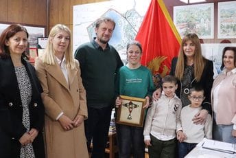 Kovačević: Stvoriti mogućnosti za kadrovsko jačanje ustavnova Dnevni centar i “Zračak nade” kako bi se usluge podigle na još veći nivo