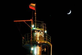 Stupaju na snagu ograničenje cijena ruske nafte i embargo na njen uvoz u EU Stupaju na snagu ograničenje cijena ruske nafte i embargo na njen uvoz u EU