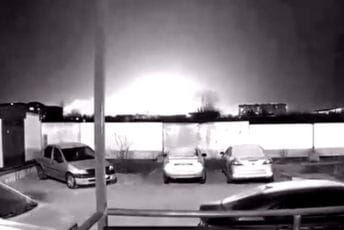 Uzbuna širom Rusije, dronovi napali dva aerodroma: Što je ovo?! To znači da mogu i do Moskve! Uzbuna širom Rusije, dronovi napali dva aerodroma: Što je ovo?! To znači da mogu i do Moskve!