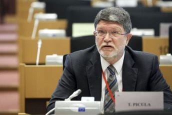 Evropski parlament usvojio Piculin izvještaj kojim kritikuje vlast u Srbiji