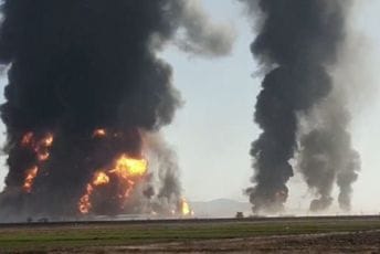 Stravična eksplozija u Avganistanu: Zapalio se autobus naftne kompanije, najmanje sedam ljudi poginulo Stravična eksplozija u Avganistanu: Zapalio se autobus naftne kompanije, najmanje sedam ljudi poginulo