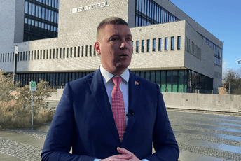 Adžić u EUROPOL-u: Naši partneri posjeduju veliki broj informacija Adžić u EUROPOL-u: Naši partneri posjeduju veliki broj informacija