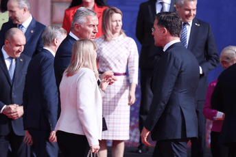 Đukanović sa Ruteom: CG može računati na nastavak podrške Nizozemske u procesu integracija Đukanović sa Ruteom: CG može računati na nastavak podrške Nizozemske u procesu integracija