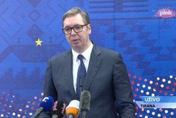 Vučić: Navijao sam za Japan protiv Hrvatske