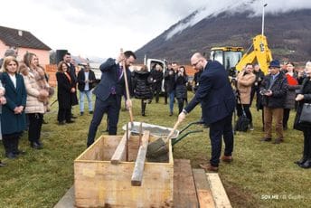 Mjesto za 62 korisnika: Postavljen kamen temeljac za izgradnju Dom za starije u Plavu Mjesto za 62 korisnika: Postavljen kamen temeljac za izgradnju Dom za starije u Plavu