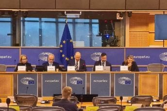 EK će podržati stav Venecijanske komisije o Zakonu o predsjedniku EK će podržati stav Venecijanske komisije o Zakonu o predsjedniku