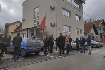 Pljevlja: Danas saslušanja Šavničana zbog ometanja izbora Predstavnici mladih Nove srpske demokratije došli da podrže okrivljene