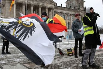 Reichsbürger: Od ismijavanih 'ludaka' do prijetnje po društvo Reichsbürger: Od ismijavanih 'ludaka' do prijetnje po društvo