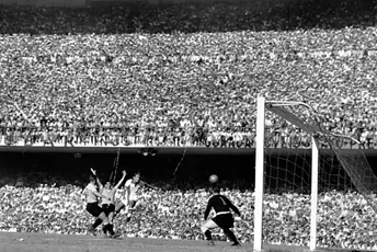 Koje SP je bilo najposjećenije, a na kojem stadionu je bilo najviše navijača? Koje SP je bilo najposjećenije, a na kojem stadionu je bilo najviše navijača?
