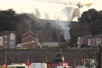 Katastrofa na ostrvu u Lamanšu: Jedna osoba mrtva, a najmanje 12 nestalo u razornoj eksploziji Katastrofa na ostrvu u Lamanšu: Jedna osoba mrtva, a najmanje 12 nestalo u razornoj eksploziji