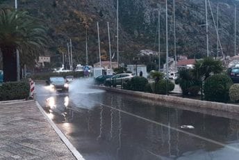 Kolovozi mokri, oprez zbog smanjene vidljivosti I mogućih odrona