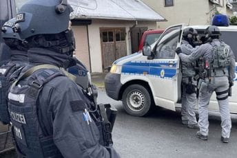 Jutarnji list: Organizatori puča u Njemačkoj kupovali oružje u Hrvatskoj Jutarnji list: Organizatori puča u Njemačkoj kupovali oružje u Hrvatskoj