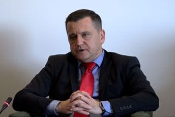 Vojinović: Smijenjena su četiri direktora škola Vojinović: Smijenjena su četiri direktora škola