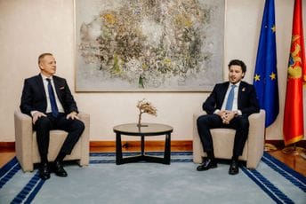 Abazović: Korak smo bliže realizaciji projekta izgradnje luksuznog hotela Jadran u Ulcinju Abazović: Korak smo bliže realizaciji projekta izgradnje luksuznog hotela Jadran u Ulcinju