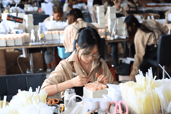 (VIDEO) Novi proizvodi cvjećara u Junanu (VIDEO) Novi proizvodi cvjećara u Junanu